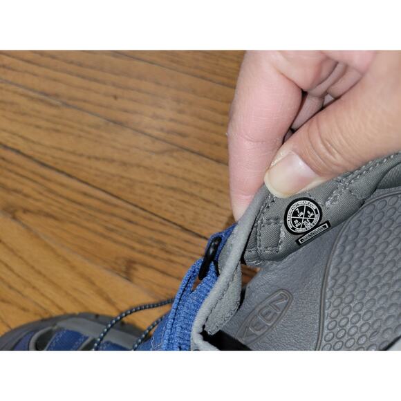 Keen Newport H2 Mens 7 Hiking Waterproof Shoes Sandals Blue